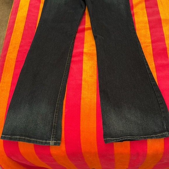 Gabby Lowrise Flare Jeans - Picture 5 of 5
